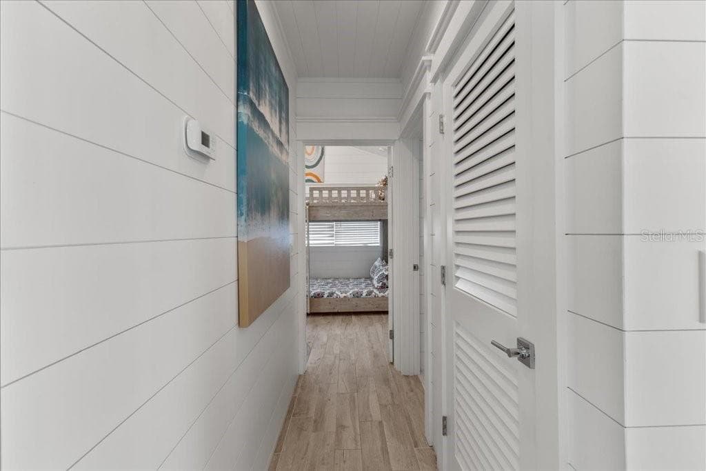 239 HARBOR DRIVE — photo 27 of 50