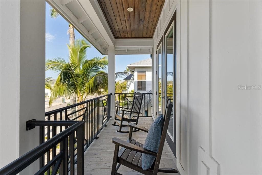 239 HARBOR DRIVE — photo 35 of 50