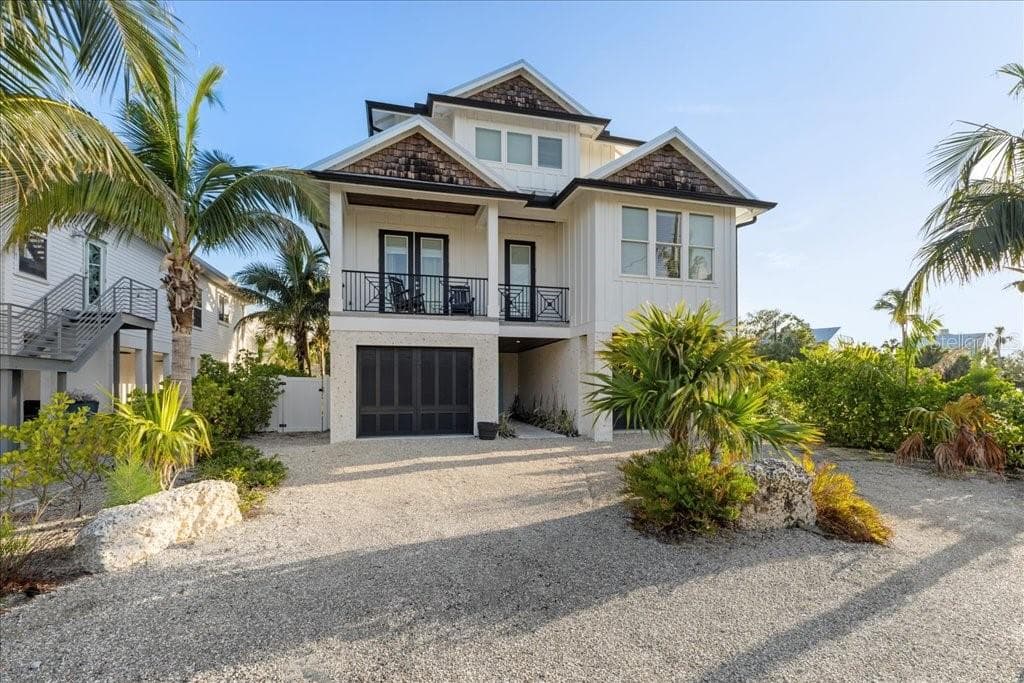 239 HARBOR DRIVE — photo 40 of 50