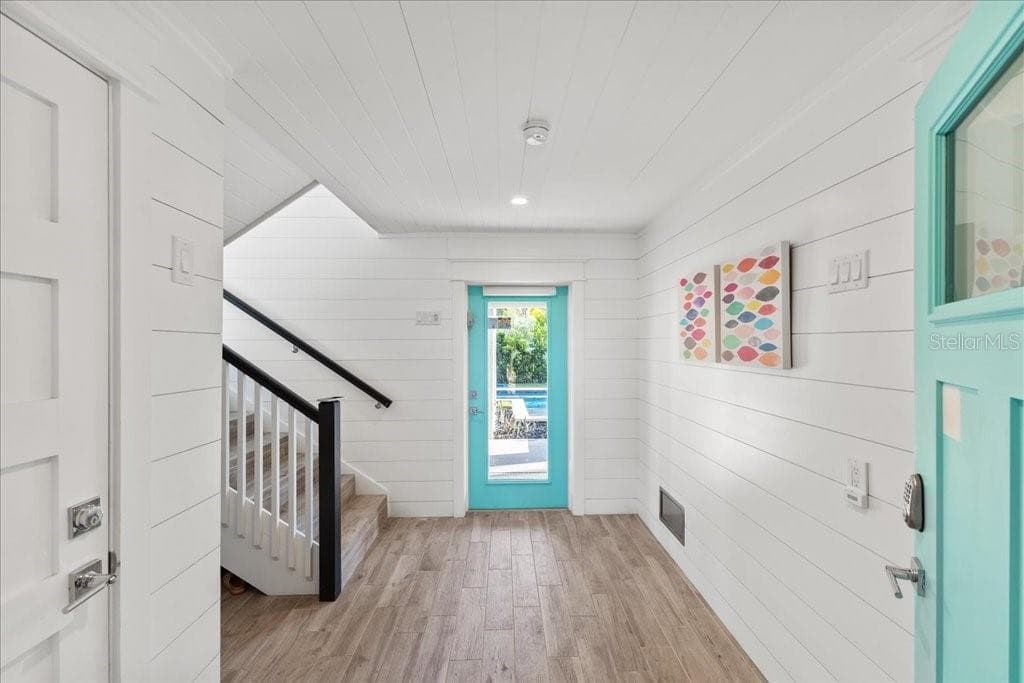 239 HARBOR DRIVE — photo 41 of 50