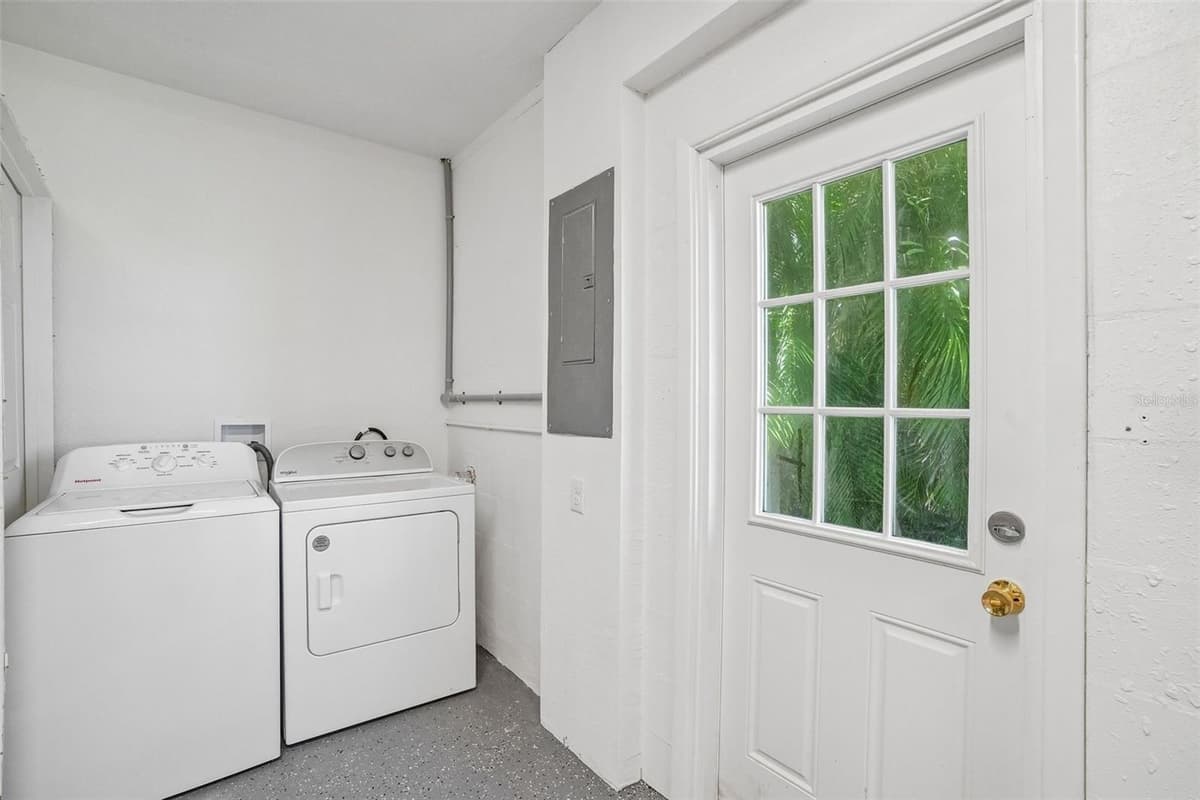 1810 MARYLAND AVENUE — photo 12 of 29