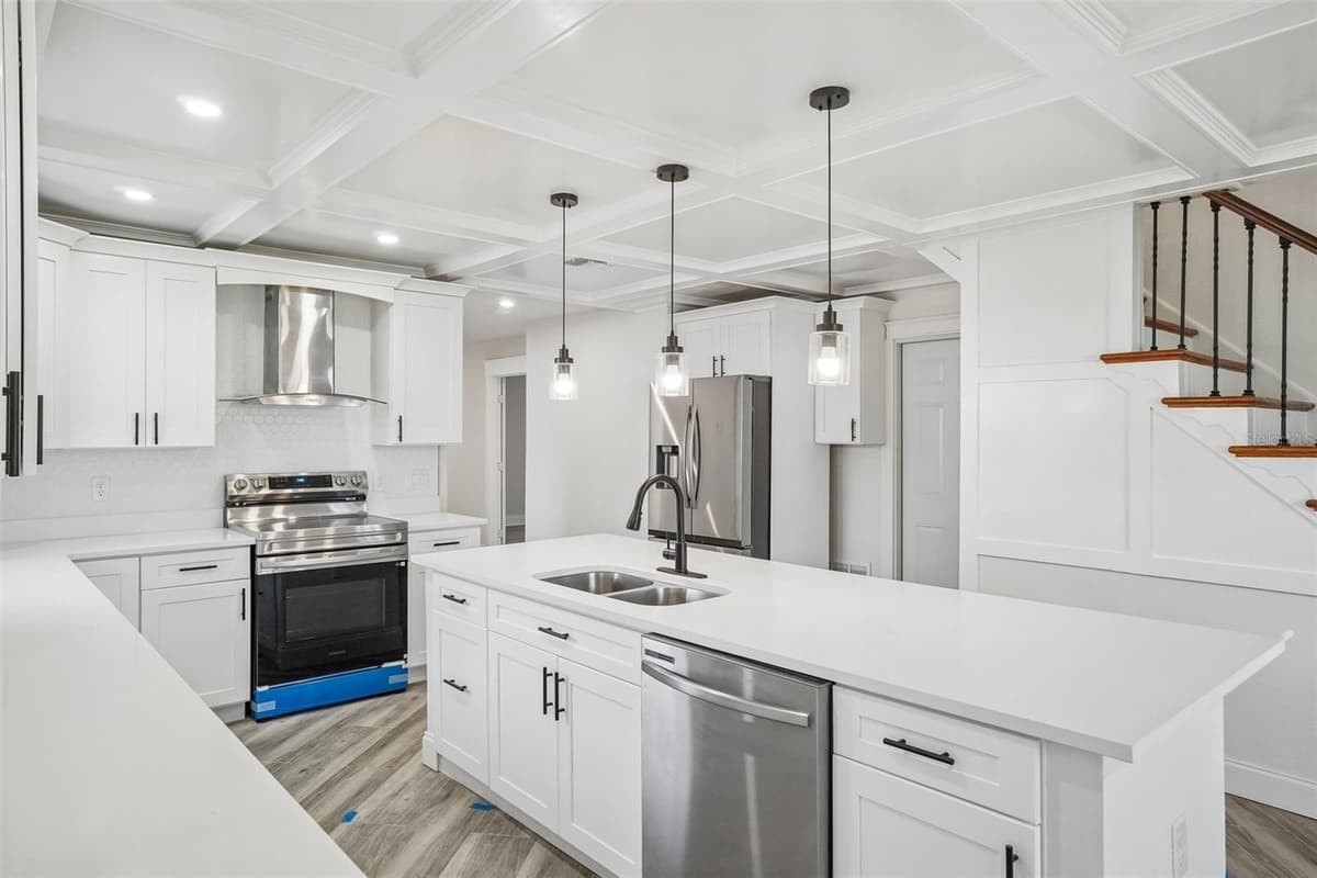 1810 MARYLAND AVENUE — photo 9 of 29