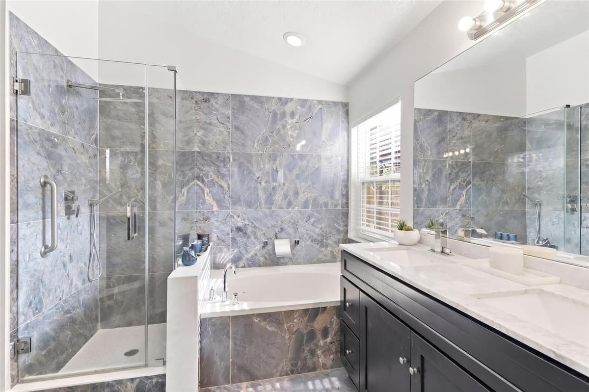 578 ZACHARY DRIVE — photo 19 of 33