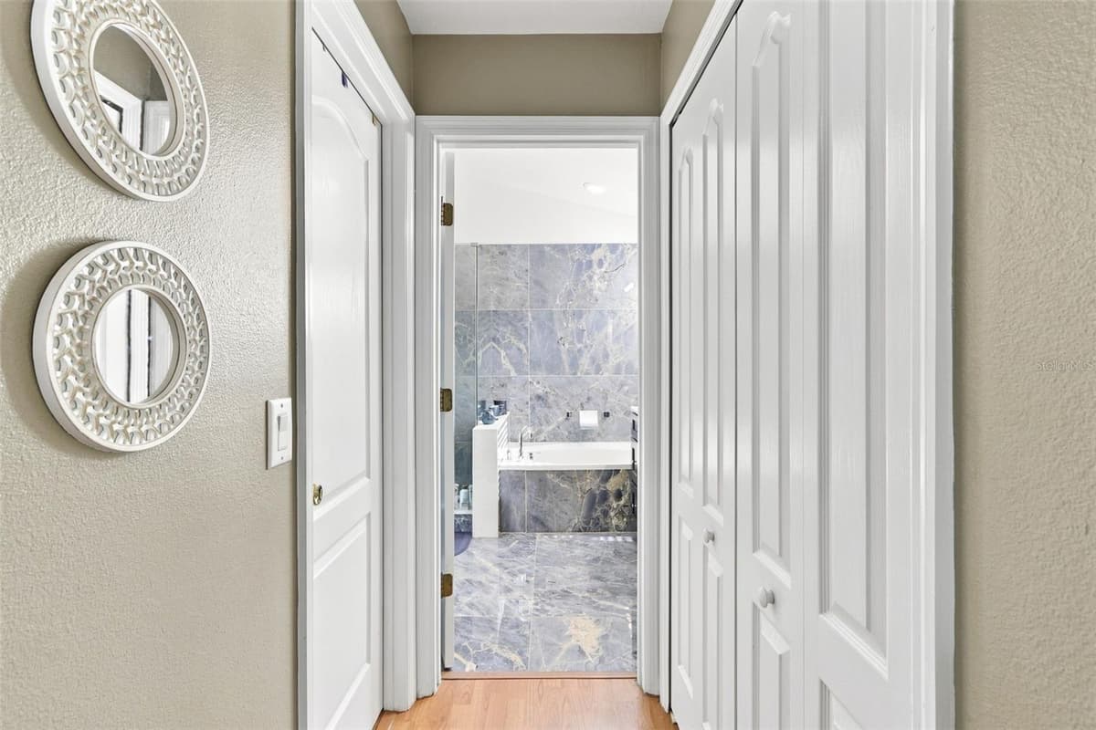 578 ZACHARY DRIVE — photo 18 of 33