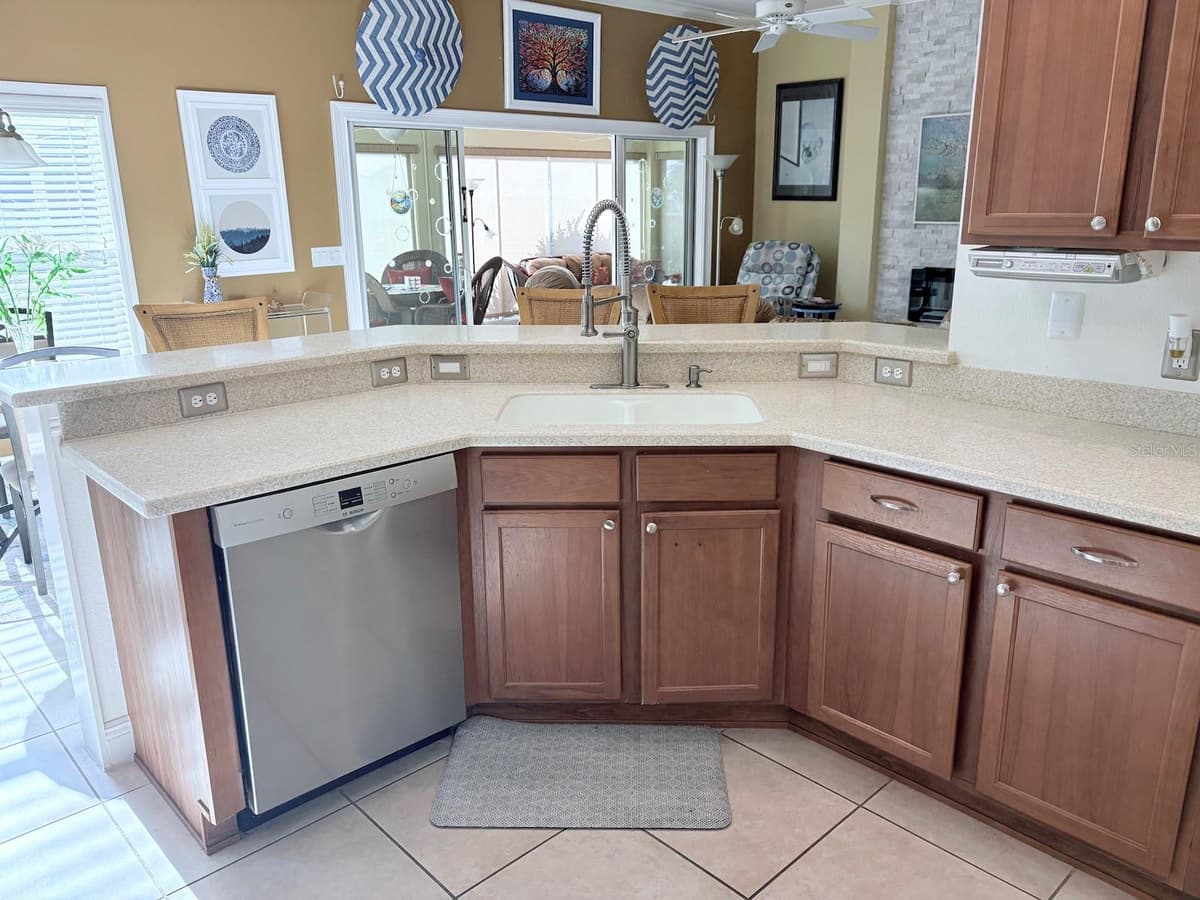 965 JOINER PLACE — photo 5 of 25