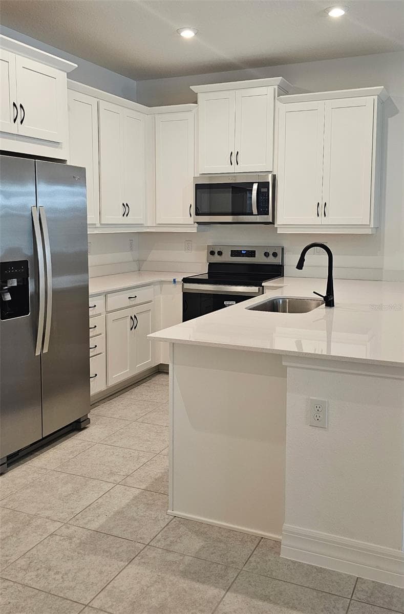 180 RAINWOOD STREET — photo 7 of 40