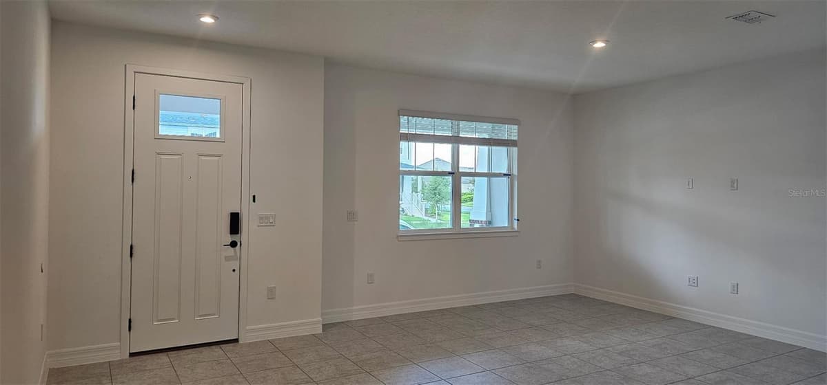 180 RAINWOOD STREET — photo 3 of 40