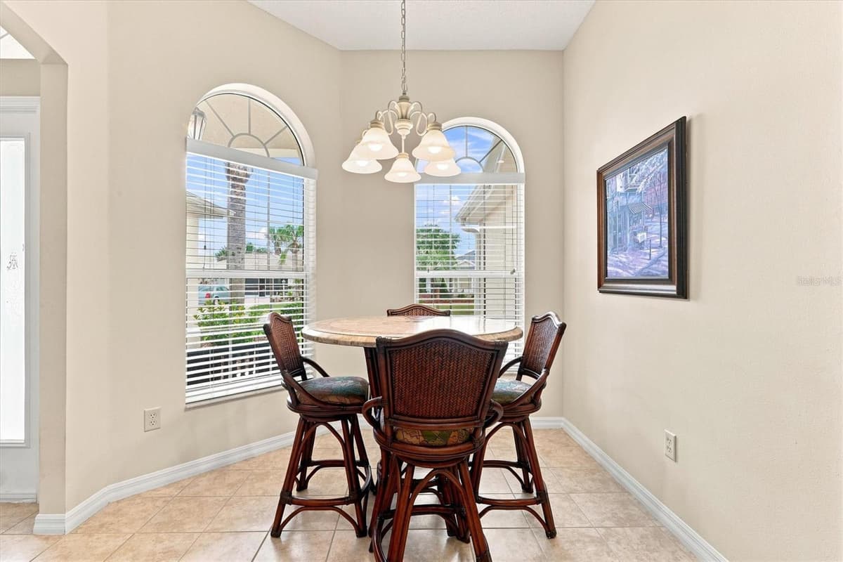 632 WINIFRED WAY — photo 15 of 54