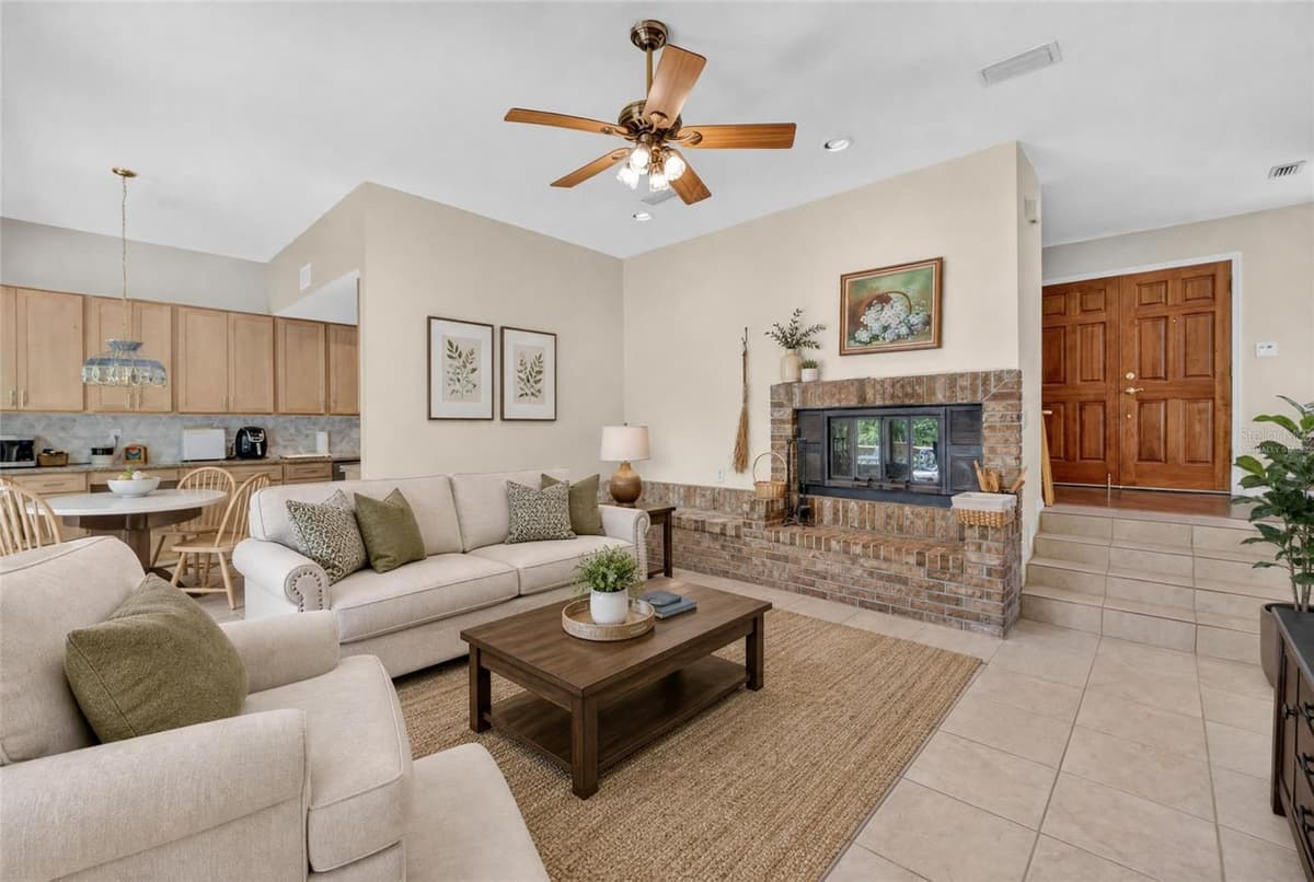 325 80TH BOULEVARD — photo 4 of 28