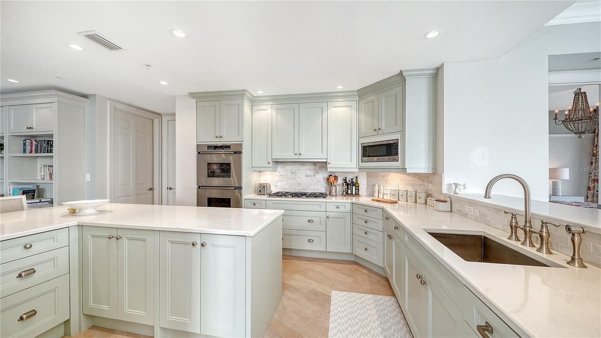 1300 BENJAMIN FRANKLIN DRIVE — photo 21 of 55