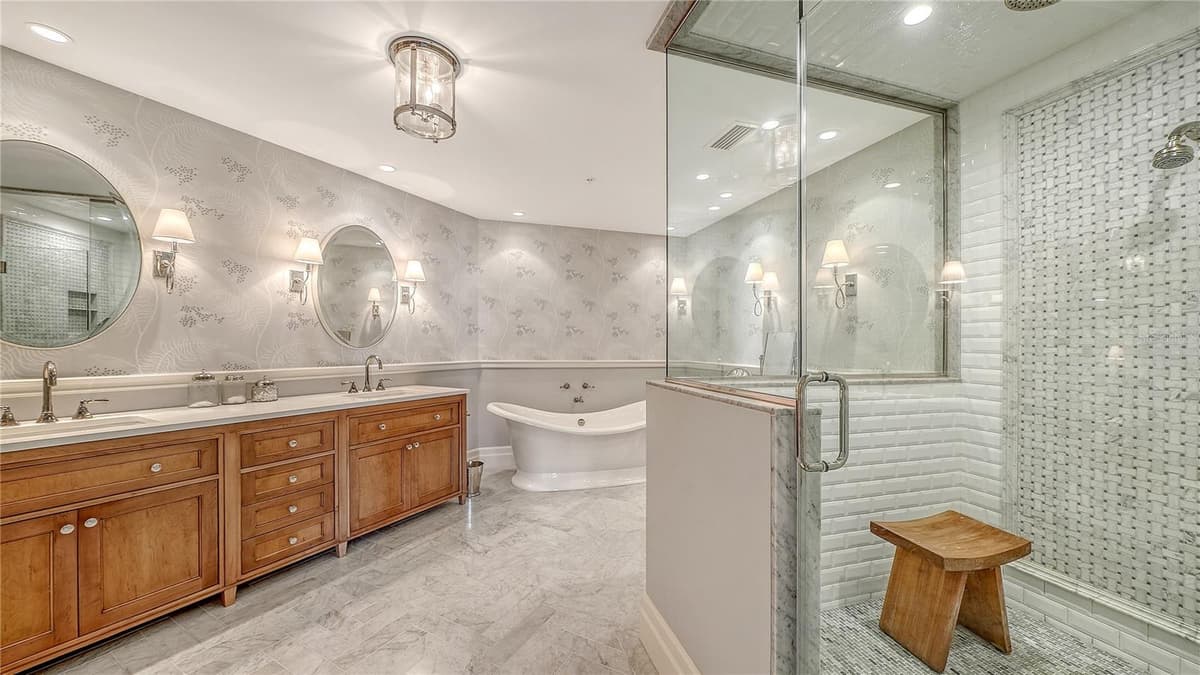 1300 BENJAMIN FRANKLIN DRIVE — photo 31 of 55