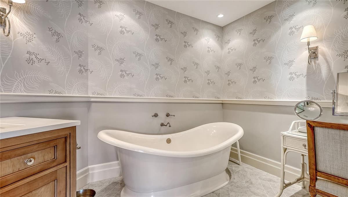 1300 BENJAMIN FRANKLIN DRIVE — photo 32 of 55