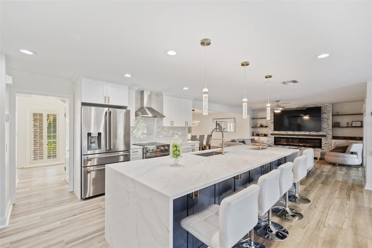 4213 DEEPWATER LANE — photo 9 of 90