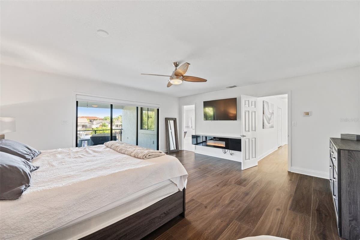 4213 DEEPWATER LANE — photo 38 of 90
