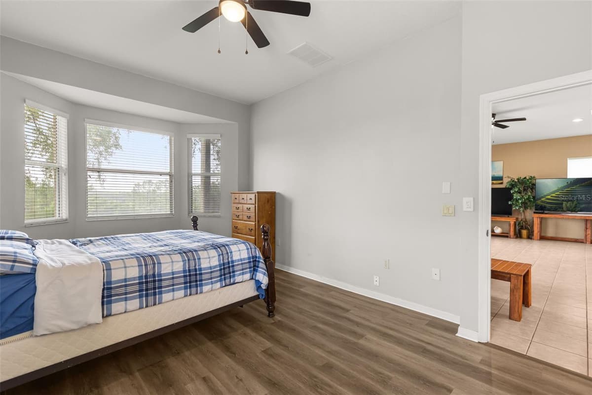 2390 CALEDONIAN STREET — photo 12 of 57