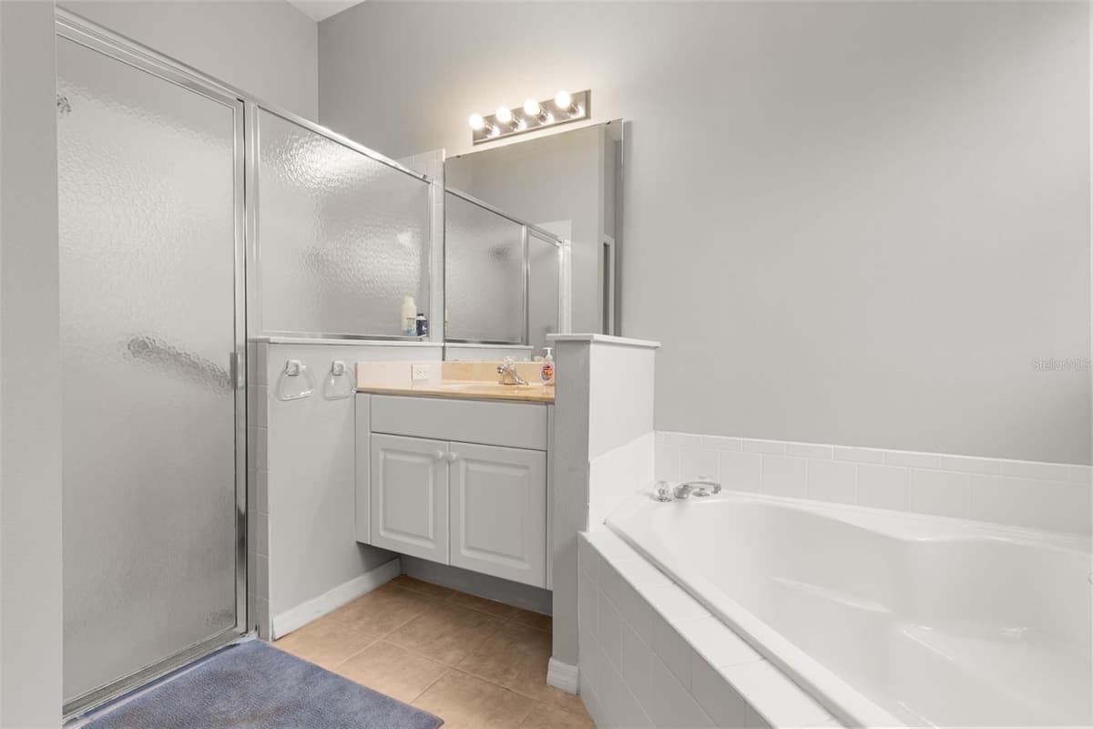 2390 CALEDONIAN STREET — photo 17 of 57