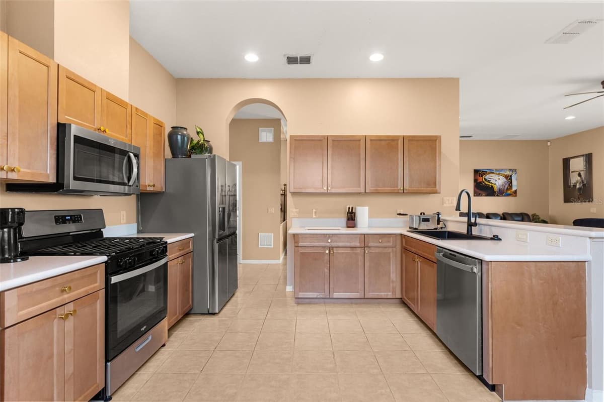 2390 CALEDONIAN STREET — photo 3 of 57