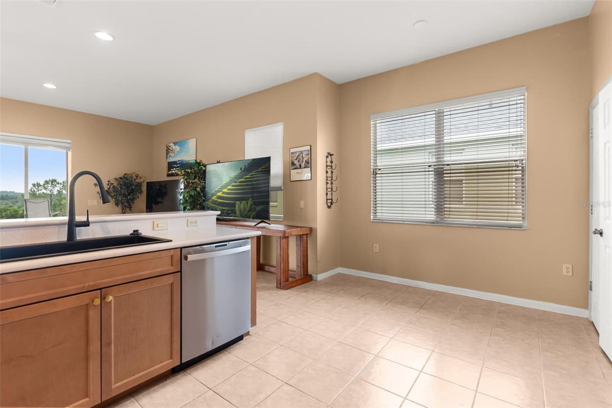 2390 CALEDONIAN STREET — photo 5 of 57