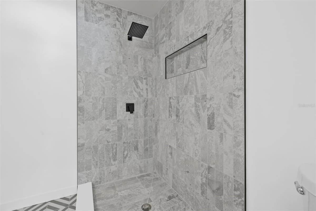 4495 CLEARWATER HARBOR DRIVE — photo 25 of 40
