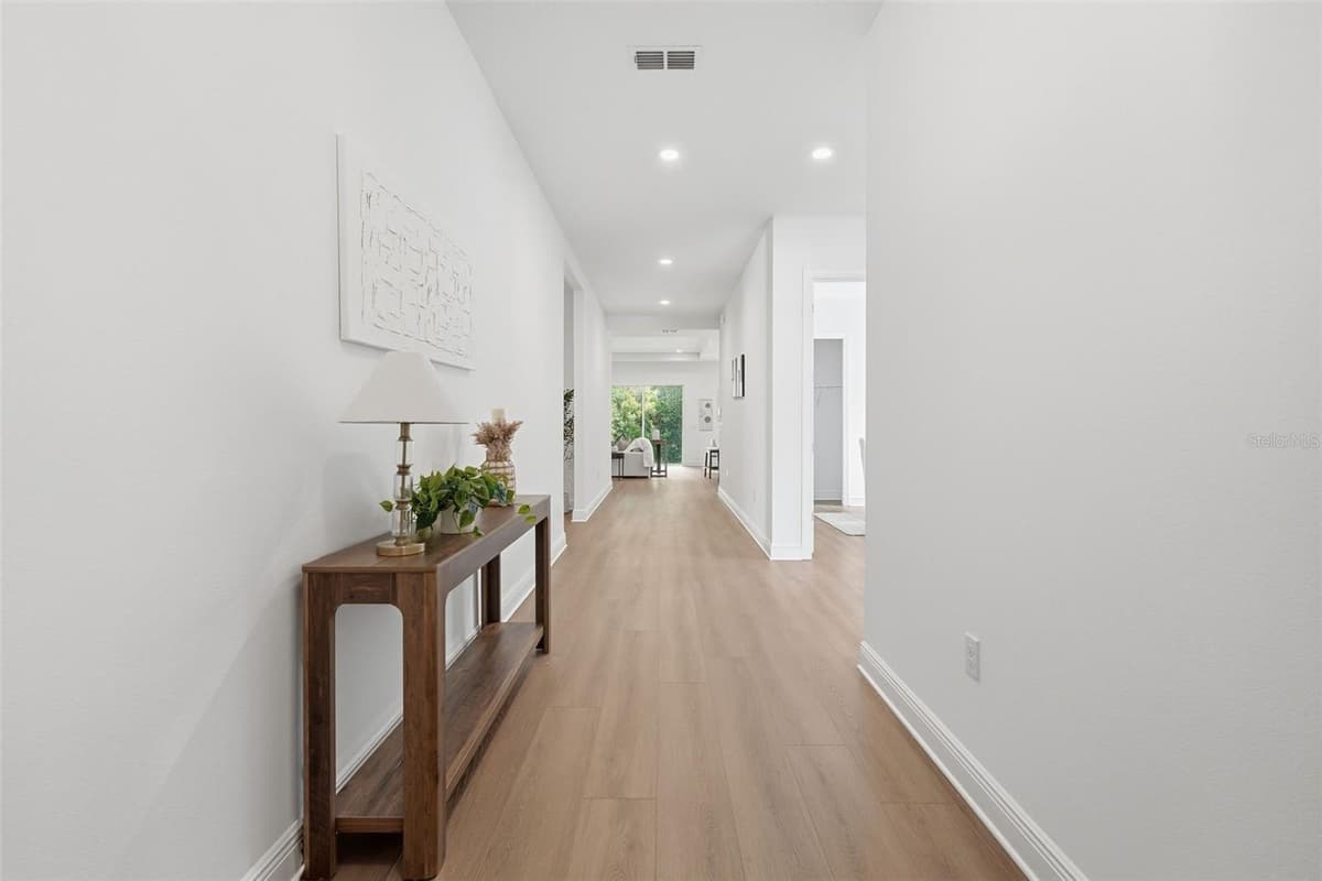 1664 STONECLIFF DRIVE — photo 2 of 49