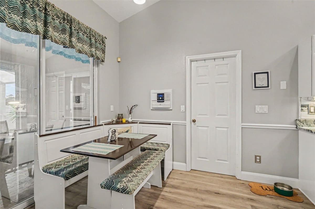1211 NIXONTON STREET — photo 10 of 25