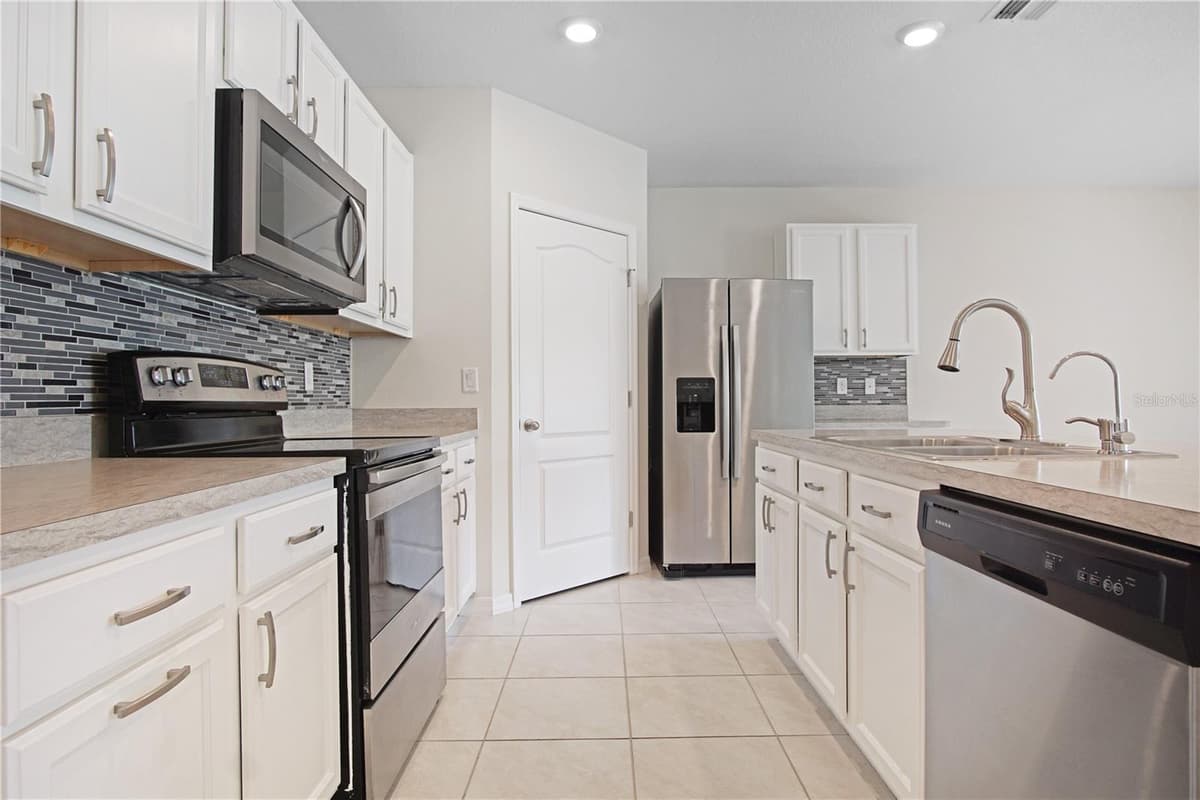 3189 ROYAL TERN DRIVE — photo 8 of 35