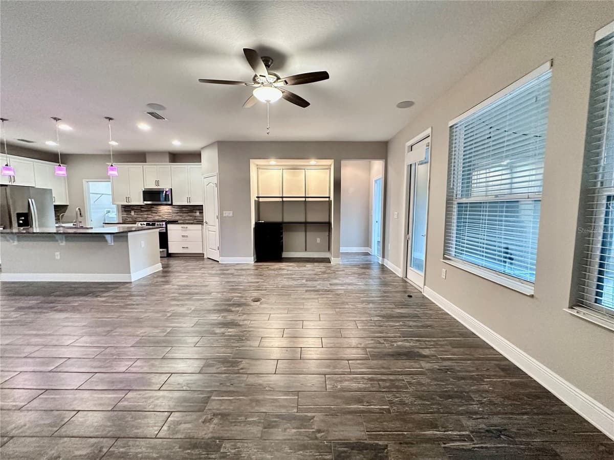 1557 AMBER LEAF CIRCLE — photo 19 of 57