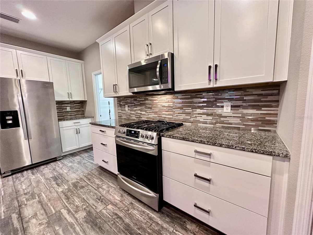 1557 AMBER LEAF CIRCLE — photo 12 of 57