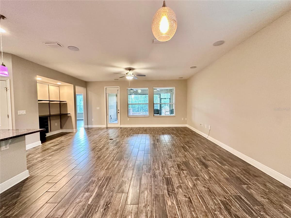 1557 AMBER LEAF CIRCLE — photo 16 of 57