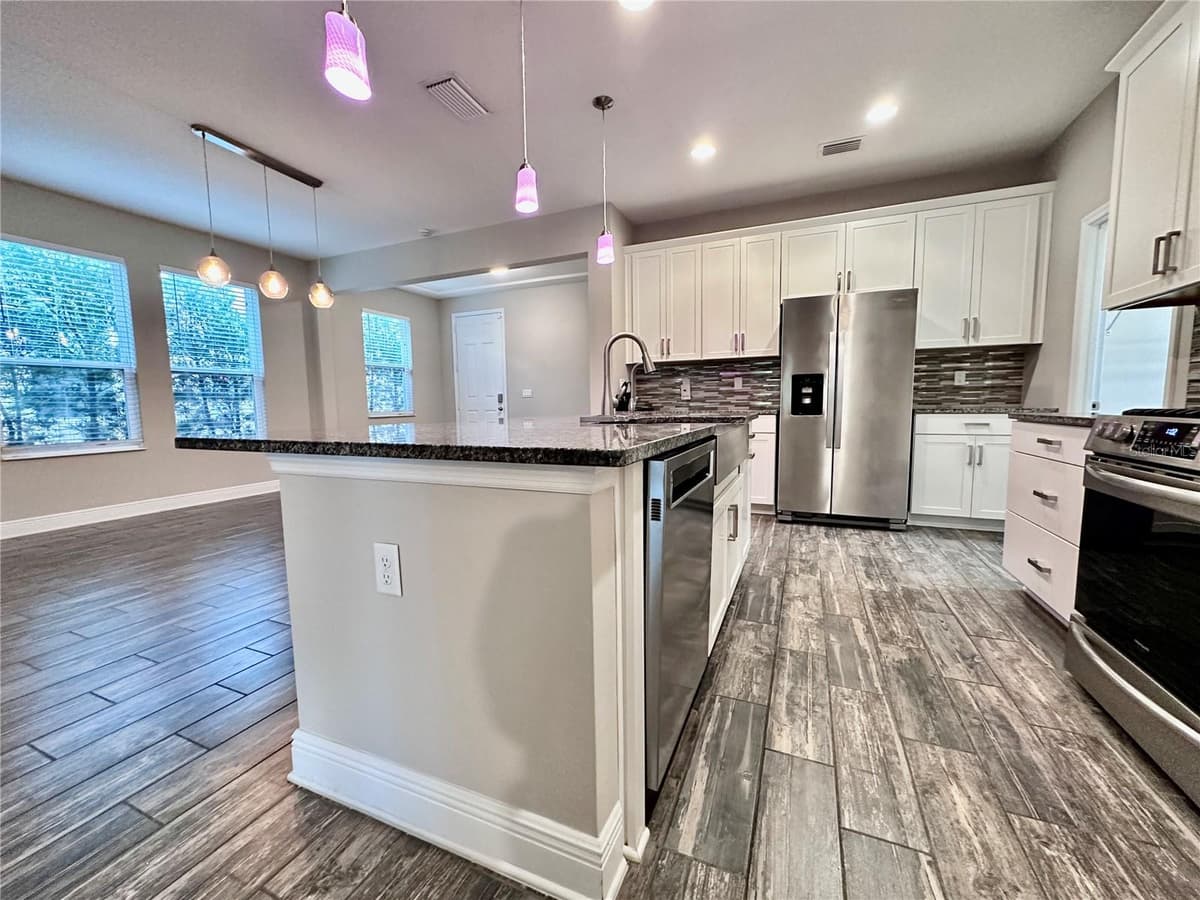1557 AMBER LEAF CIRCLE — photo 11 of 57
