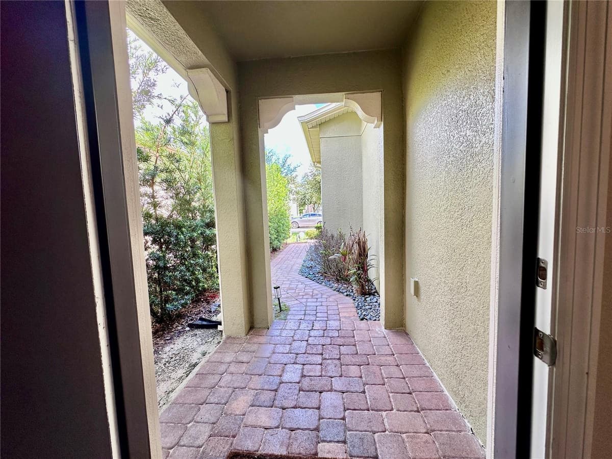 1557 AMBER LEAF CIRCLE — photo 5 of 57