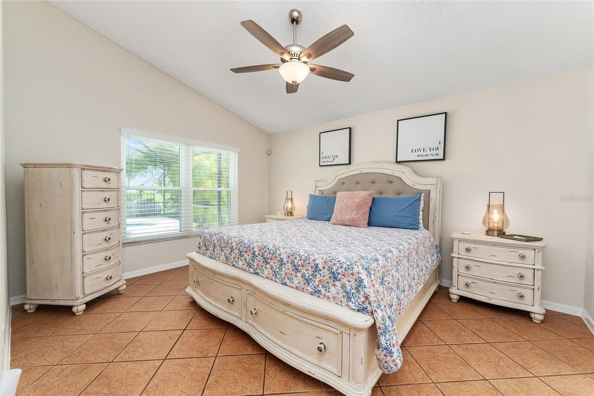 1123 GREENLEY AVENUE — photo 15 of 22