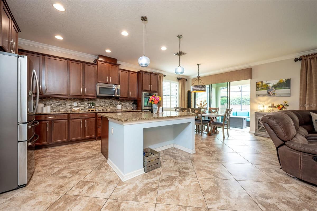 309 BELLVIEW PLACE — photo 18 of 50