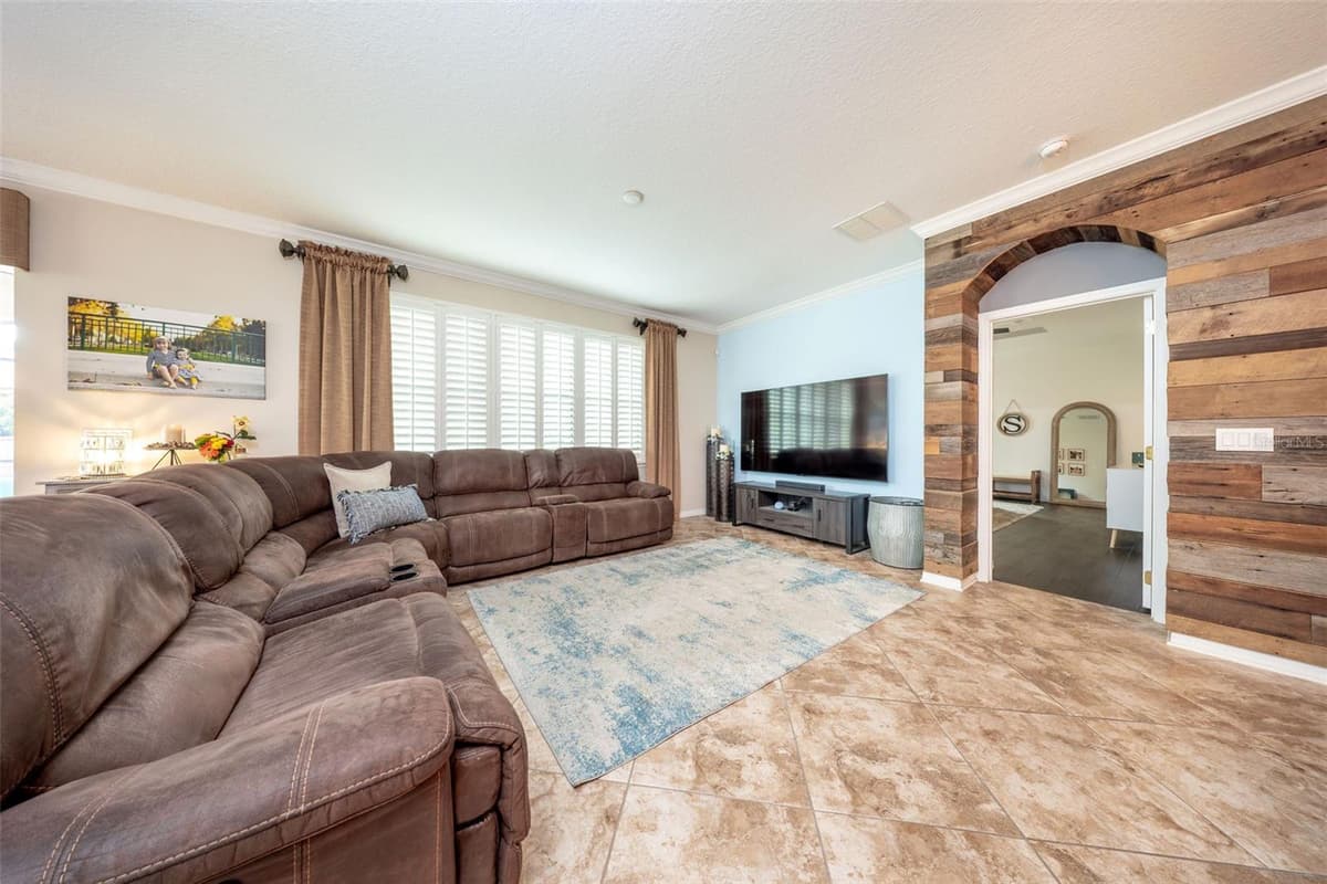 309 BELLVIEW PLACE — photo 16 of 50