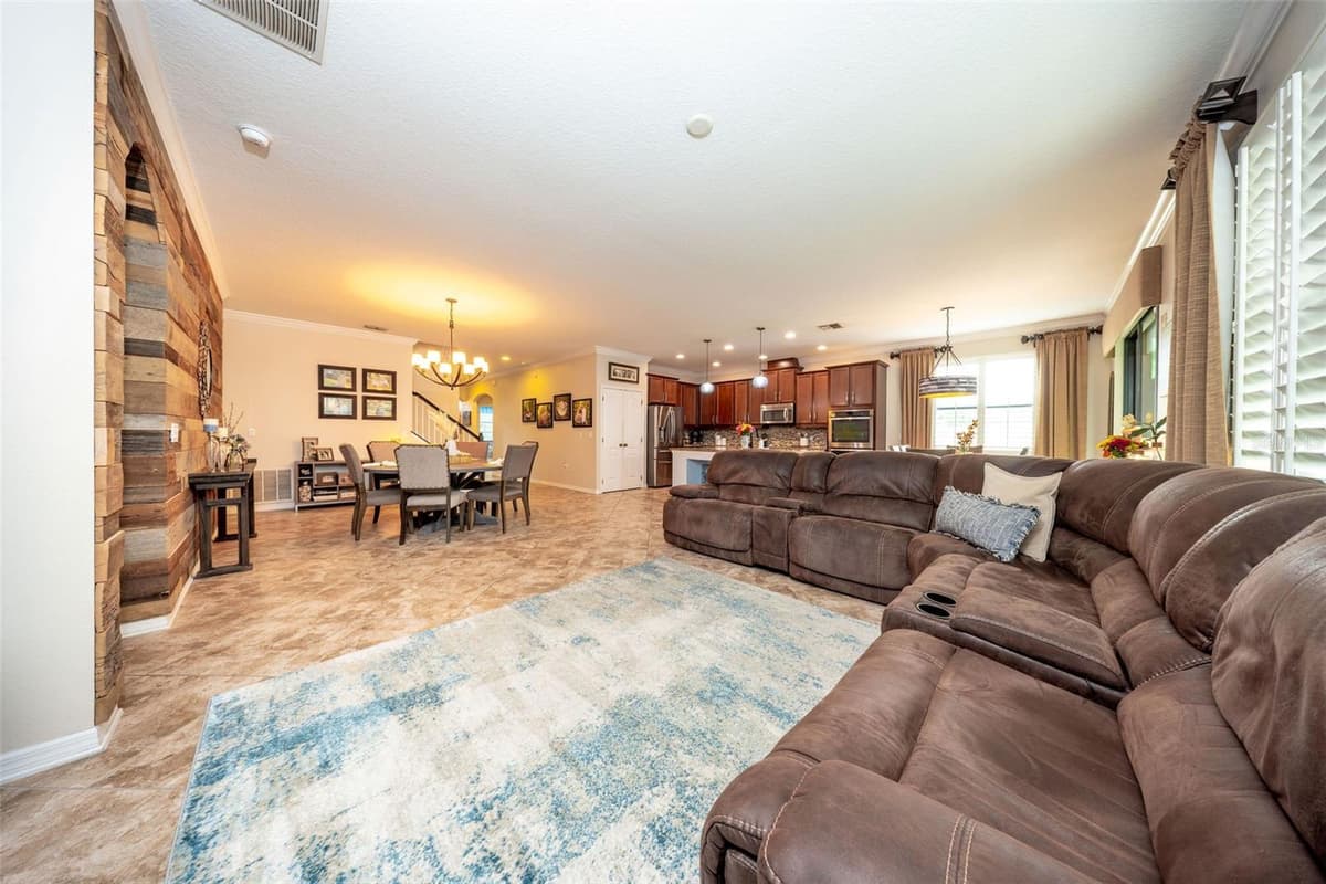 309 BELLVIEW PLACE — photo 17 of 50