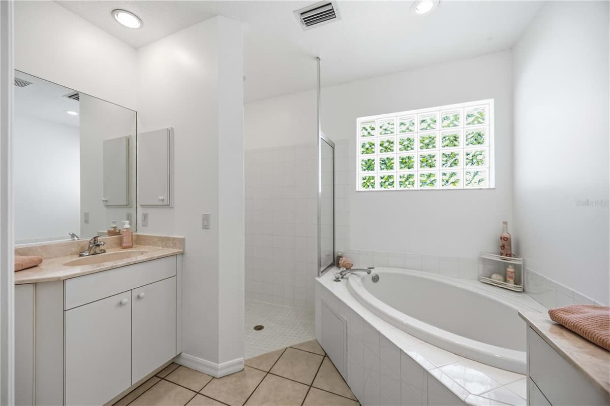 5469 ASHTON MANOR DRIVE — photo 19 of 37