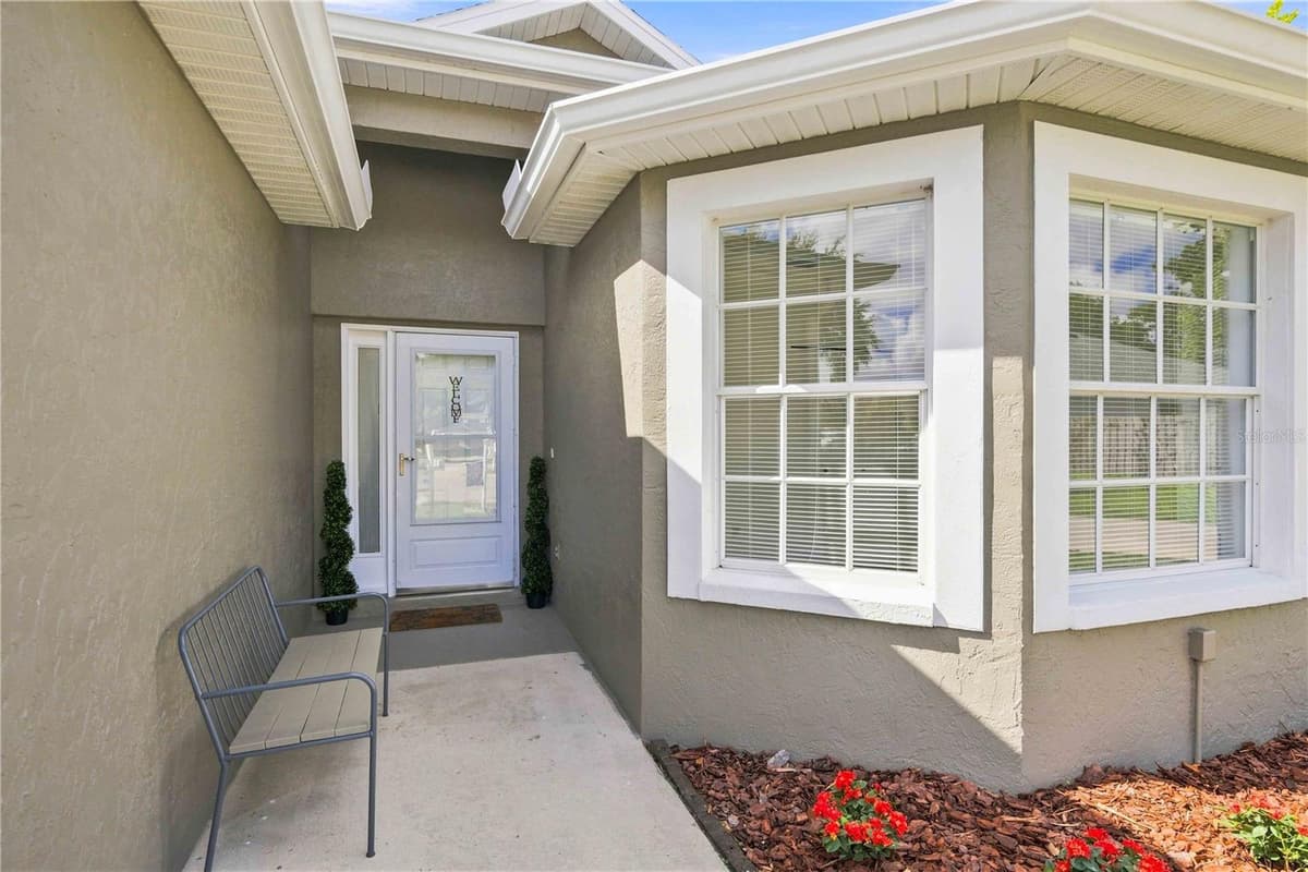 5469 ASHTON MANOR DRIVE — photo 3 of 37
