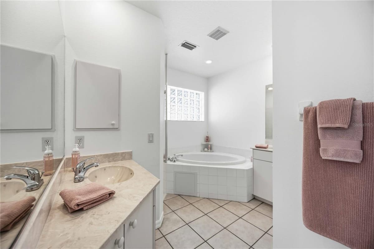 5469 ASHTON MANOR DRIVE — photo 17 of 37