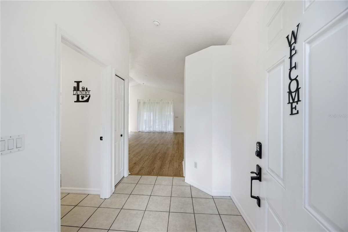 5469 ASHTON MANOR DRIVE — photo 5 of 37