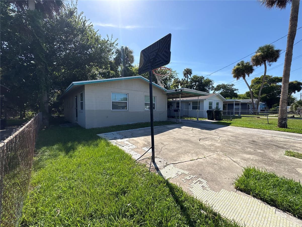 532 CAROLINE STREET — photo 16 of 19