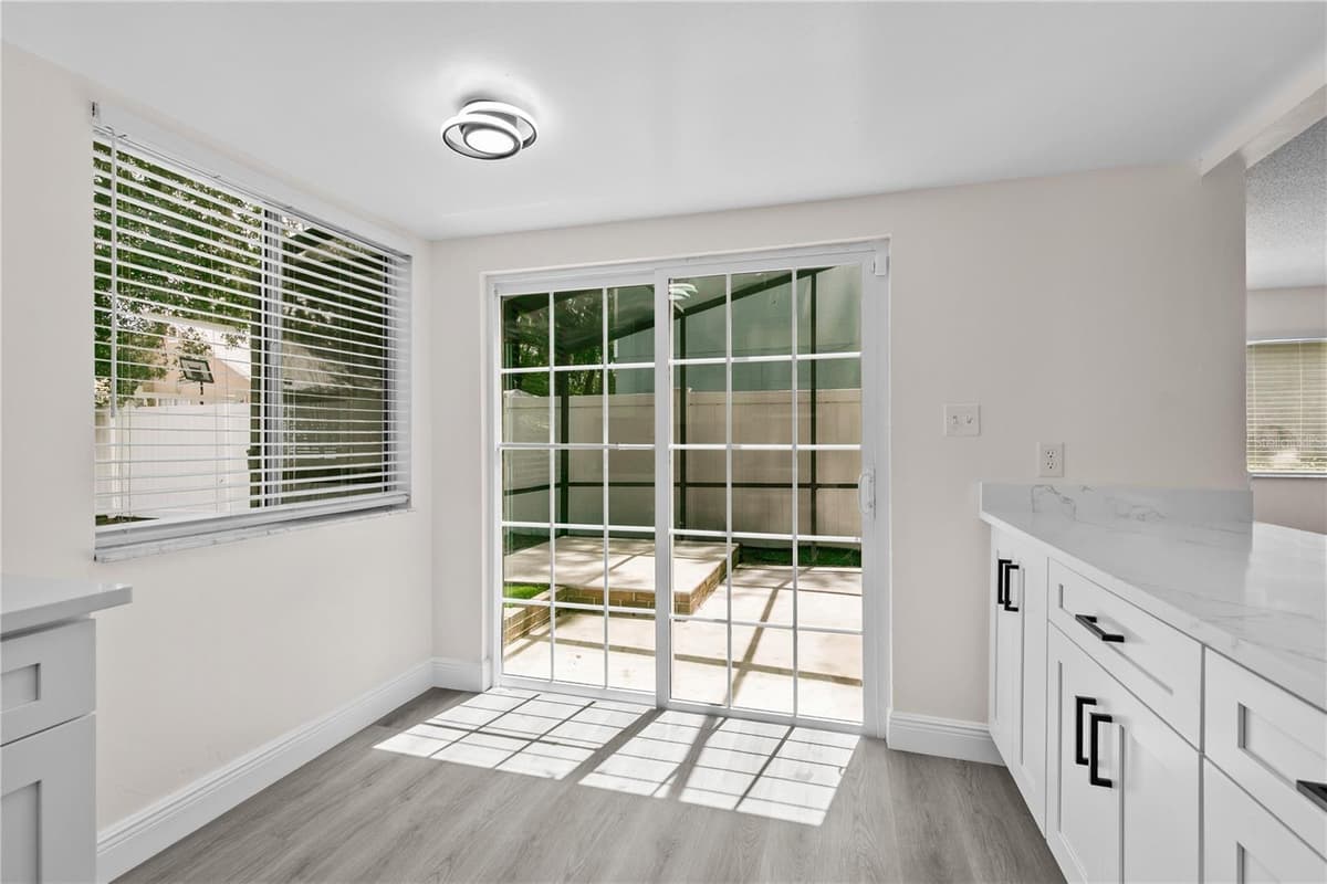 1785 SUMMIT CHASE AVENUE — photo 17 of 31