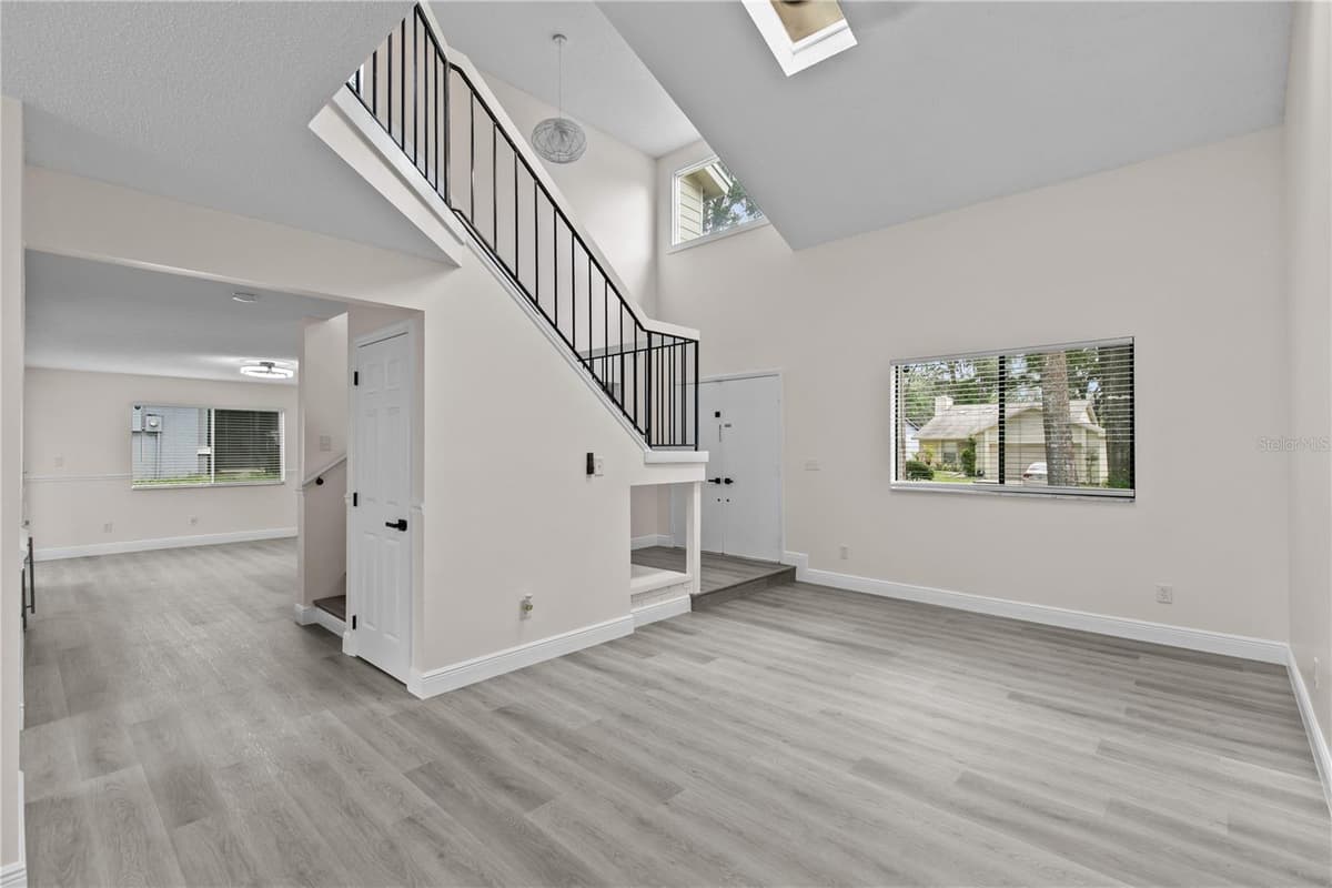 1785 SUMMIT CHASE AVENUE — photo 9 of 31