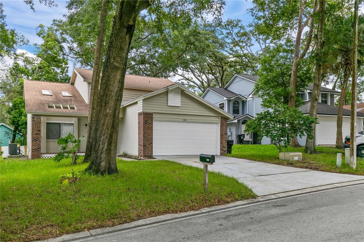 1785 SUMMIT CHASE AVENUE — photo 3 of 31