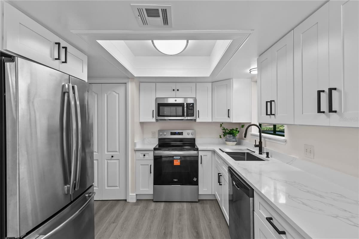 1785 SUMMIT CHASE AVENUE — photo 15 of 31