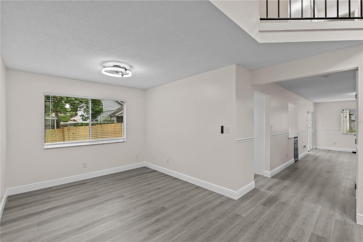 1785 SUMMIT CHASE AVENUE — photo 10 of 31