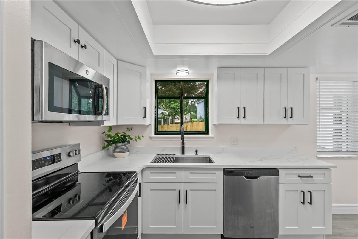 1785 SUMMIT CHASE AVENUE — photo 14 of 31