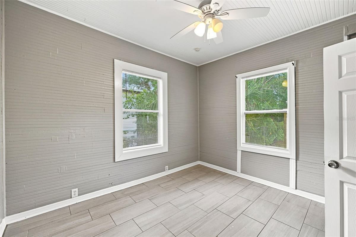 1609 LAKE AVENUE — photo 21 of 27