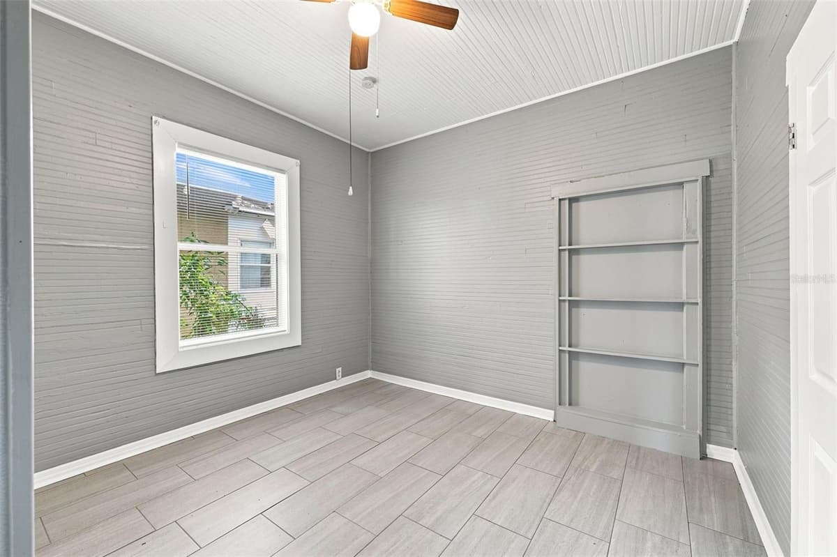 1609 LAKE AVENUE — photo 17 of 27