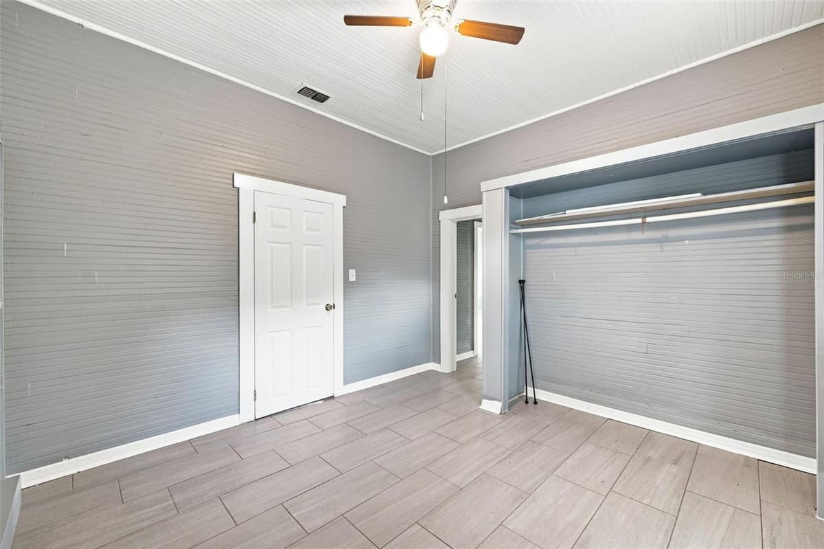 1609 LAKE AVENUE — photo 18 of 27