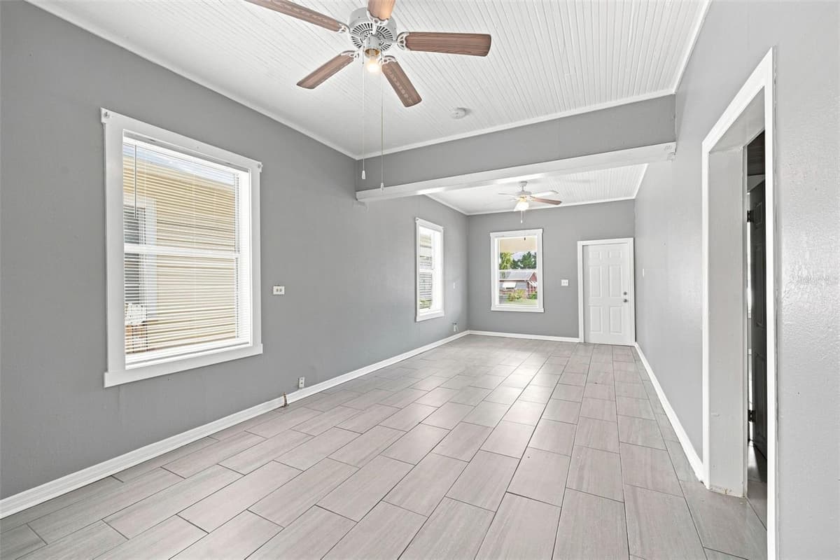 1609 LAKE AVENUE — photo 7 of 27